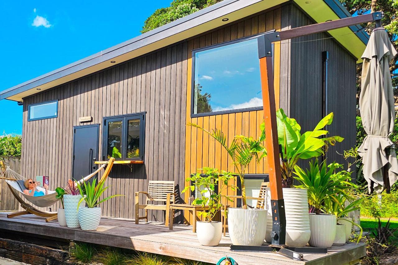 ホテル Adventurer'S Chest - Pohutukawa Hotwater Beach エクステリア 写真